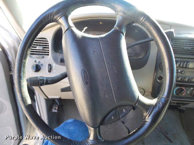 image for item DA2588 1995 Ford Explorer SUV