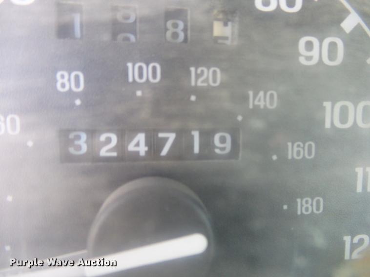 image for item DA2588 1995 Ford Explorer SUV