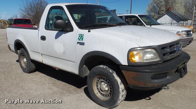 image for item DA2589 1997 Ford F150 pickup truck