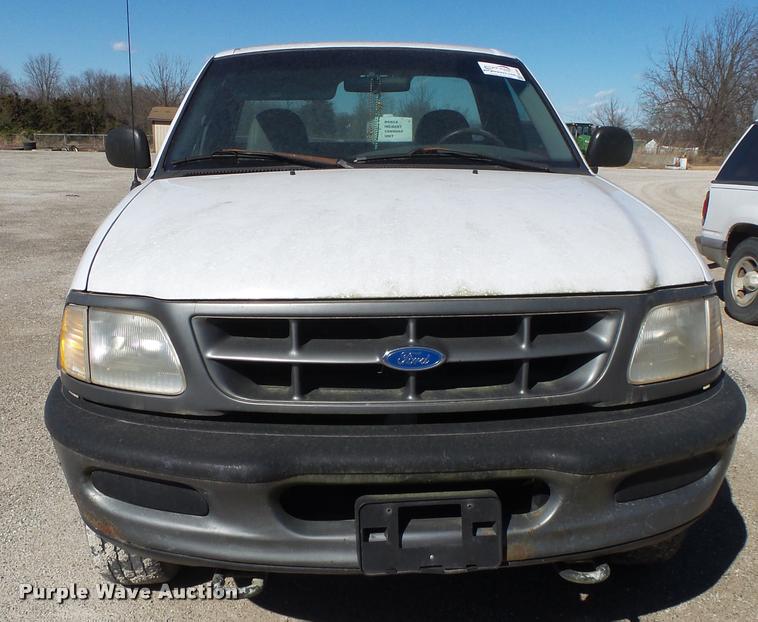 image for item DA2589 1997 Ford F150 pickup truck
