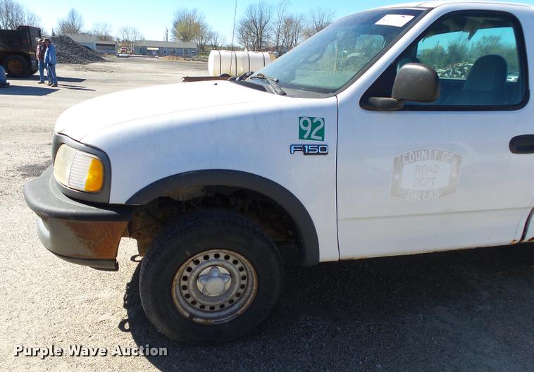 image for item DA2589 1997 Ford F150 pickup truck