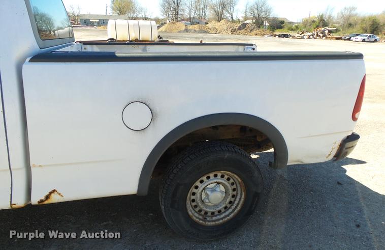 image for item DA2589 1997 Ford F150 pickup truck