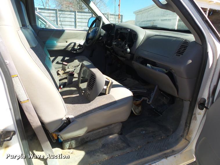 image for item DA2589 1997 Ford F150 pickup truck