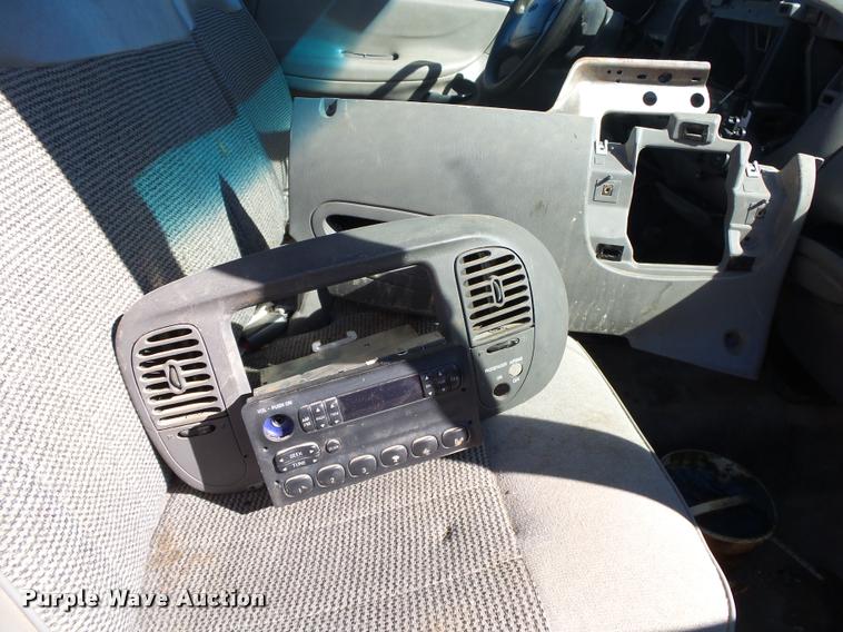 image for item DA2589 1997 Ford F150 pickup truck