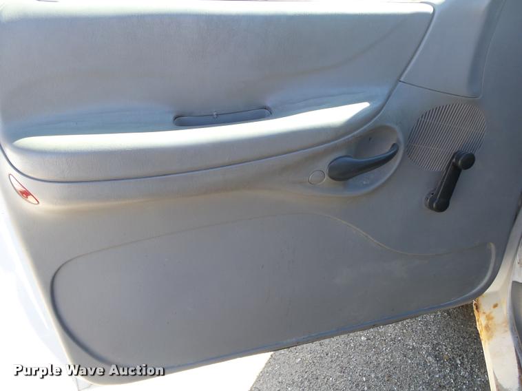 image for item DA2589 1997 Ford F150 pickup truck