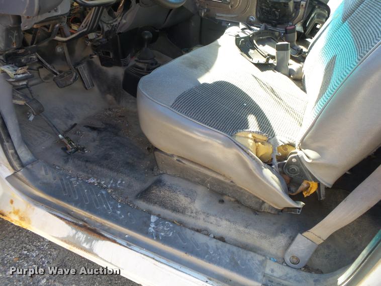 image for item DA2589 1997 Ford F150 pickup truck