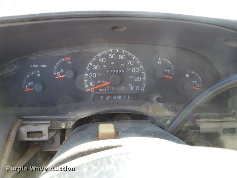 image for item DA2589 1997 Ford F150 pickup truck