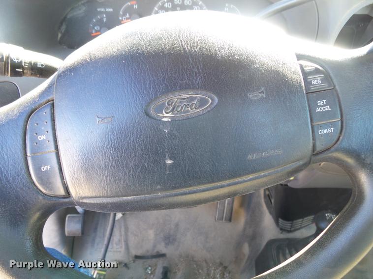 image for item DA2589 1997 Ford F150 pickup truck