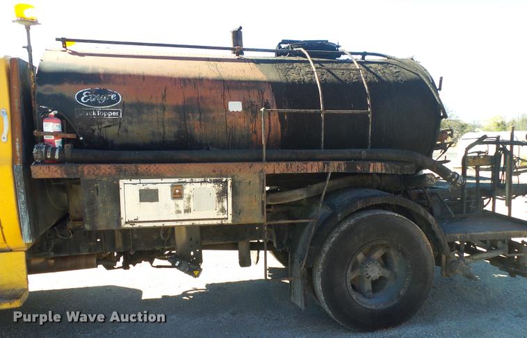 image for item DA2591 1984 Chevrolet Kodiak oil distributor truck