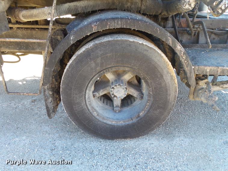 image for item DA2591 1984 Chevrolet Kodiak oil distributor truck