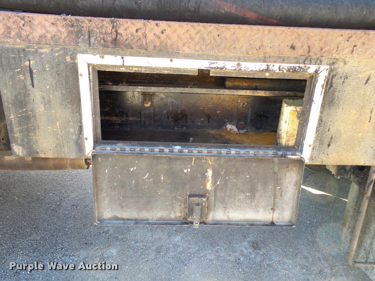 image for item DA2591 1984 Chevrolet Kodiak oil distributor truck