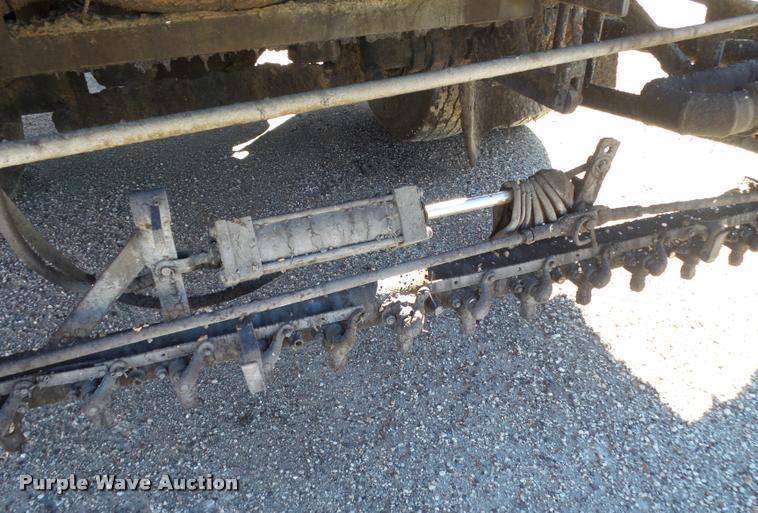 image for item DA2591 1984 Chevrolet Kodiak oil distributor truck