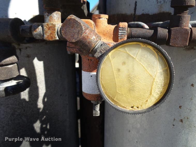 image for item DA2591 1984 Chevrolet Kodiak oil distributor truck