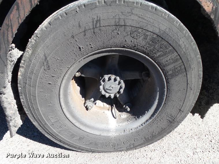 image for item DA2591 1984 Chevrolet Kodiak oil distributor truck