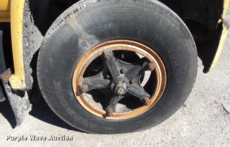 image for item DA2591 1984 Chevrolet Kodiak oil distributor truck