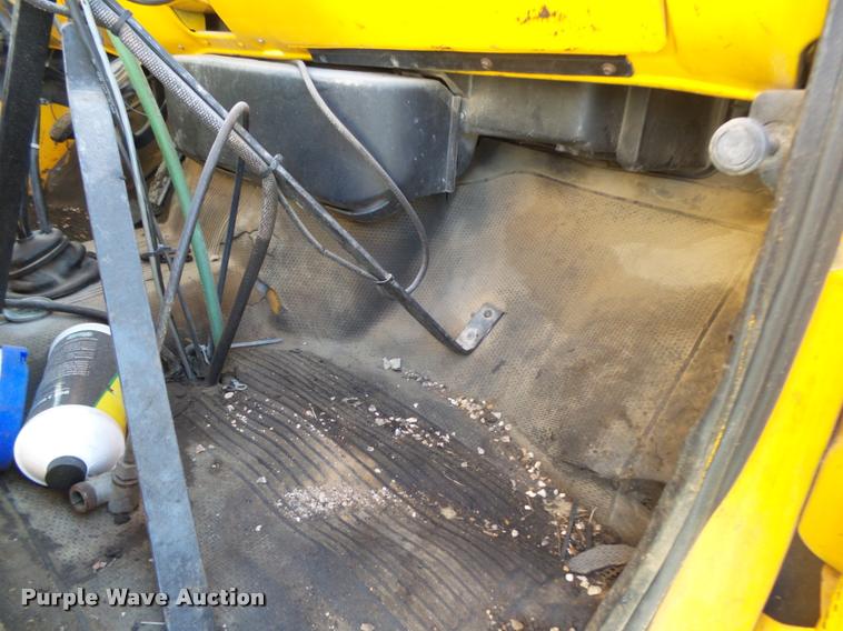 image for item DA2591 1984 Chevrolet Kodiak oil distributor truck