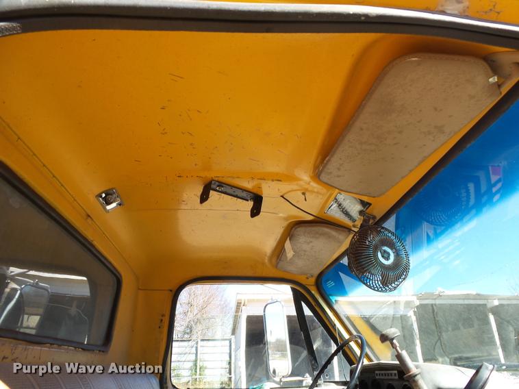 image for item DA2591 1984 Chevrolet Kodiak oil distributor truck