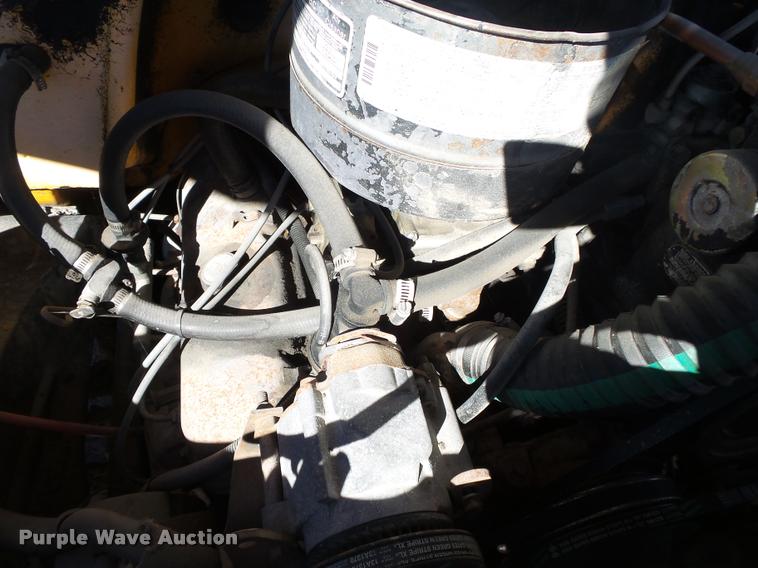 image for item DA2591 1984 Chevrolet Kodiak oil distributor truck