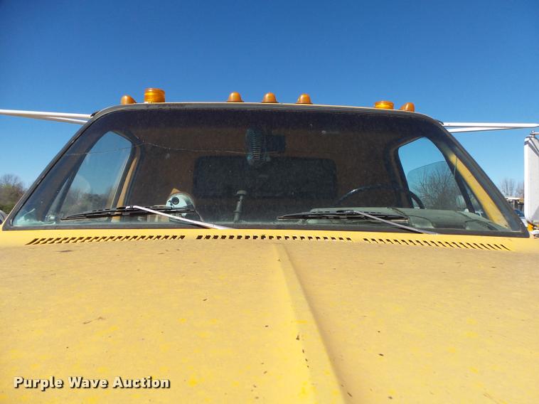 image for item DA2591 1984 Chevrolet Kodiak oil distributor truck