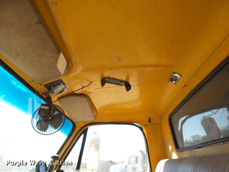 image for item DA2591 1984 Chevrolet Kodiak oil distributor truck