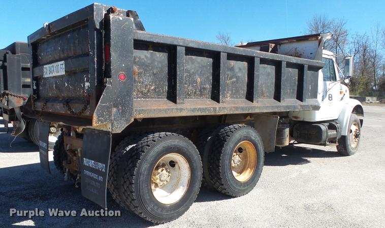 image for item DA2594 1995 International 4900 dump truck