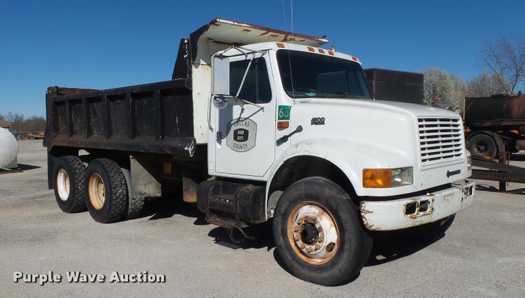 image for item DA2594 1995 International 4900 dump truck