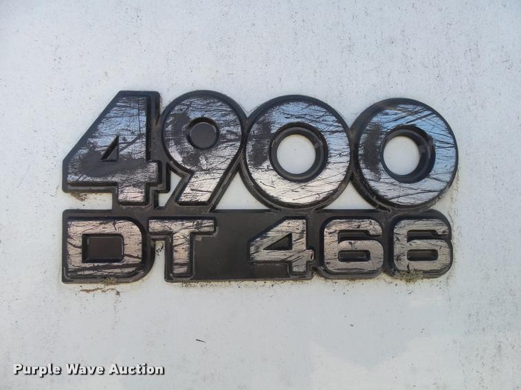 image for item DA2594 1995 International 4900 dump truck