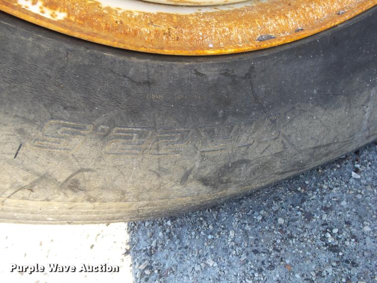 image for item DA2594 1995 International 4900 dump truck