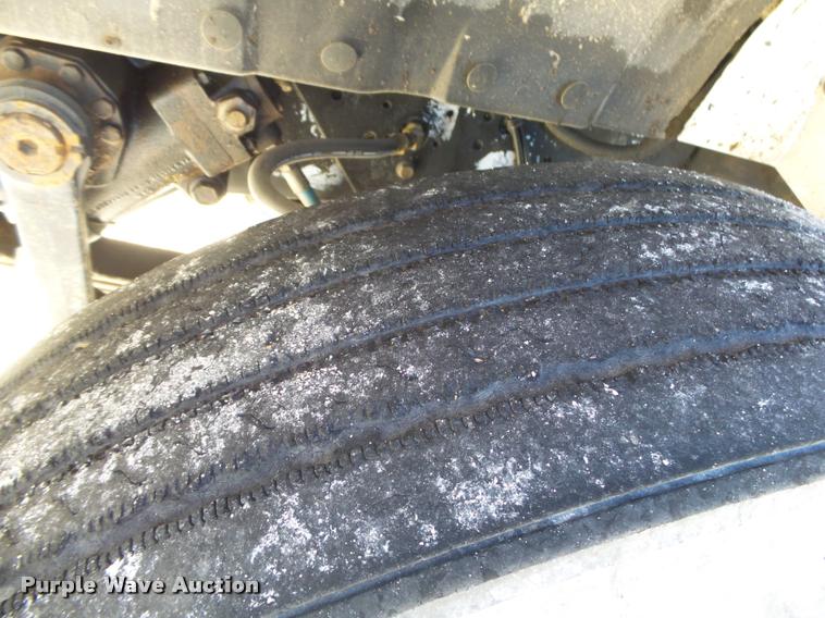 image for item DA2594 1995 International 4900 dump truck