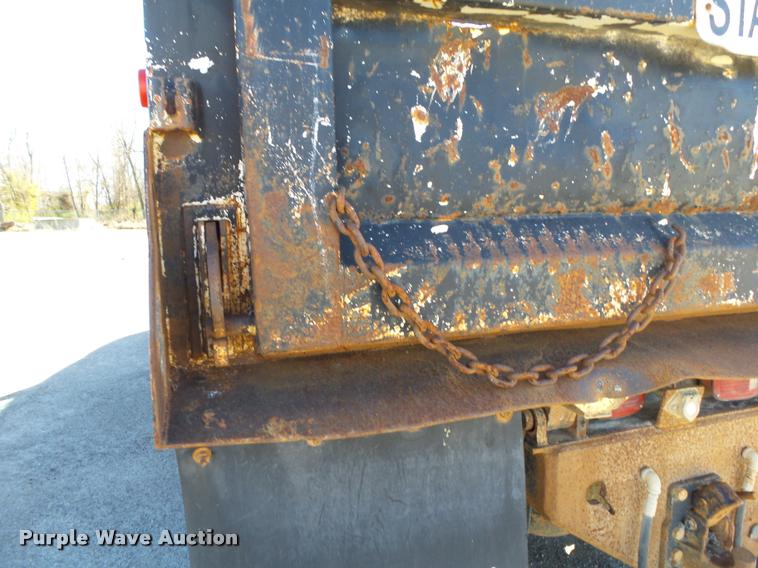 image for item DA2594 1995 International 4900 dump truck