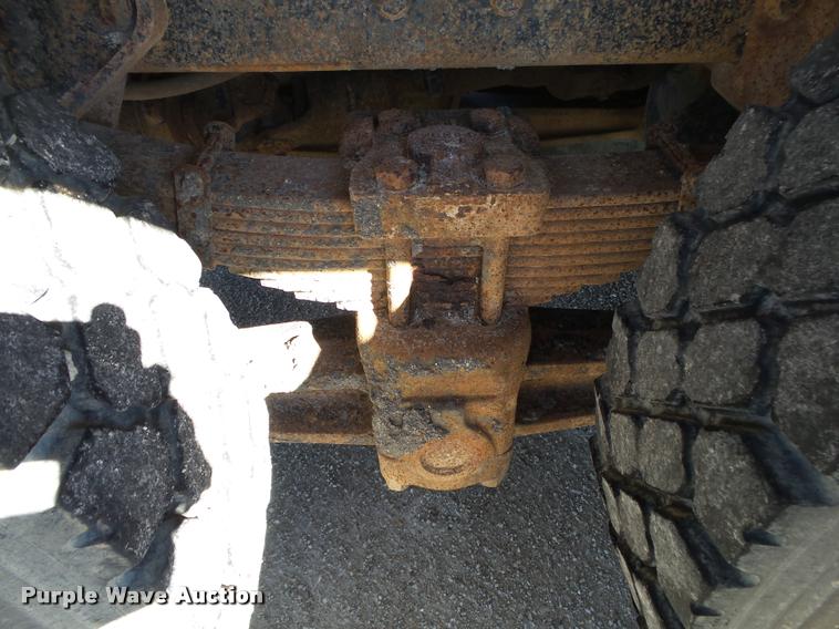 image for item DA2594 1995 International 4900 dump truck