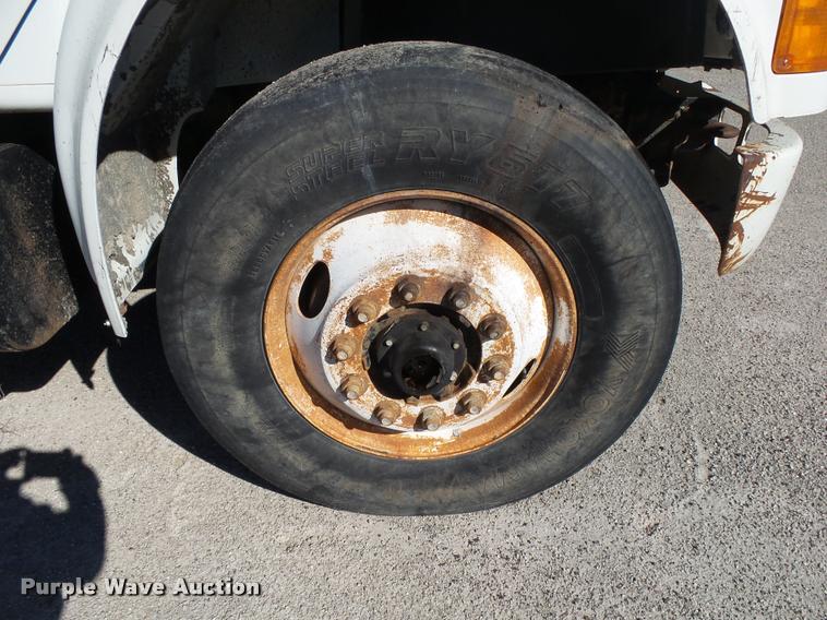 image for item DA2594 1995 International 4900 dump truck