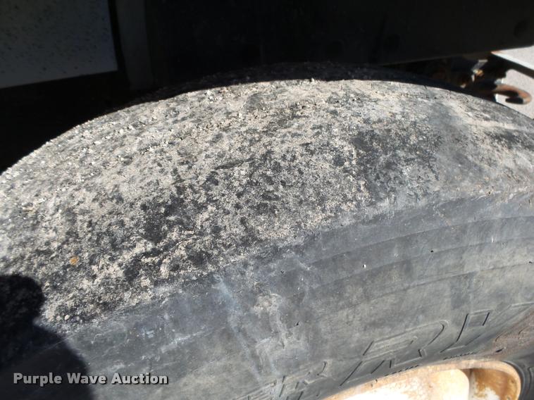 image for item DA2594 1995 International 4900 dump truck