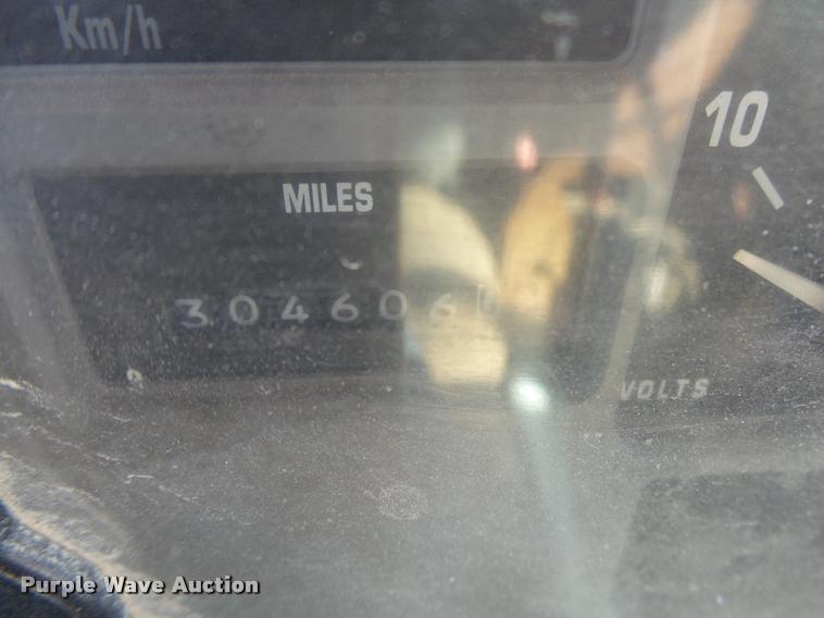 image for item DA2594 1995 International 4900 dump truck