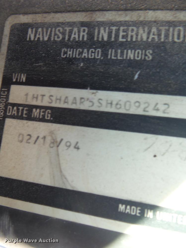 image for item DA2594 1995 International 4900 dump truck