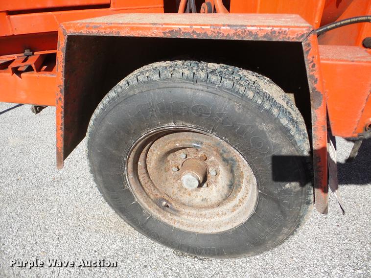 image for item DA7386 1991 Eager Beaver 290 chipper