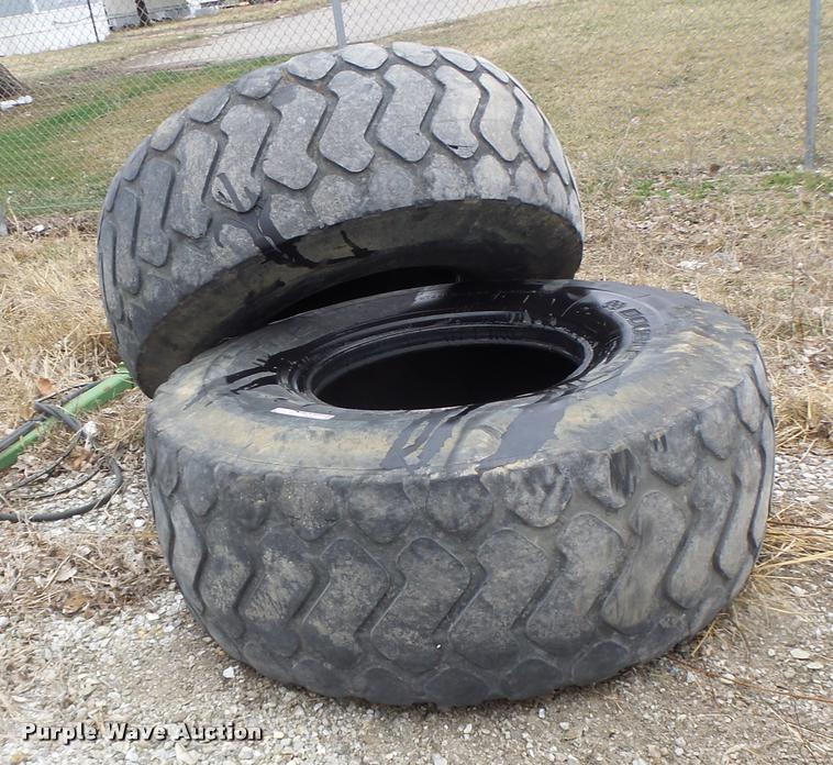 image for item DA9414 (2) Double Coin Mfg. 20.5R25 tires