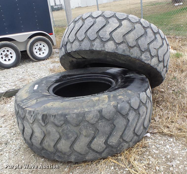 image for item DA9414 (2) Double Coin Mfg. 20.5R25 tires