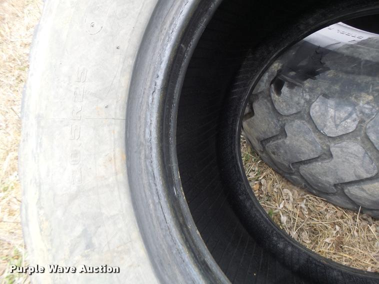 image for item DA9414 (2) Double Coin Mfg. 20.5R25 tires