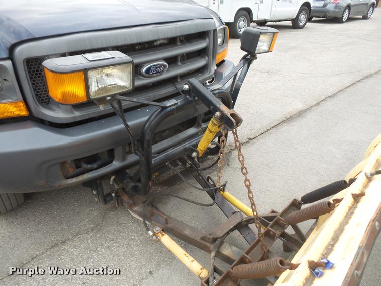 image for item DB0525 2001 Ford F450 Super Duty flatbed truck