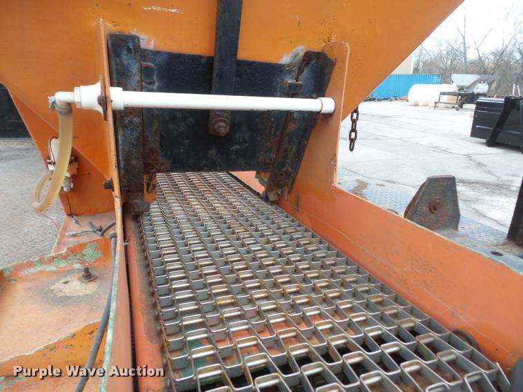 image for item DB0525 2001 Ford F450 Super Duty flatbed truck