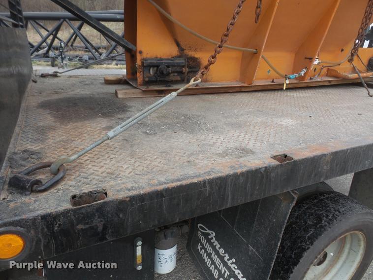 image for item DB0525 2001 Ford F450 Super Duty flatbed truck