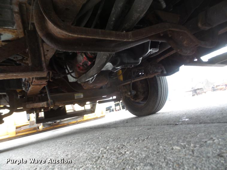 image for item DB0525 2001 Ford F450 Super Duty flatbed truck