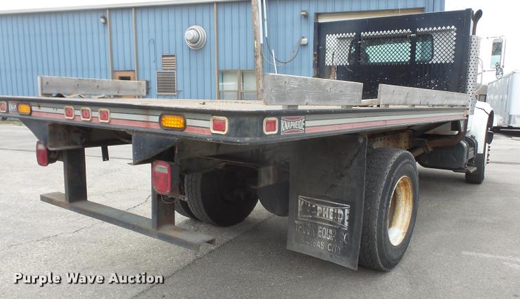 image for item DB0526 1999 International 4700 dump flatbed truck