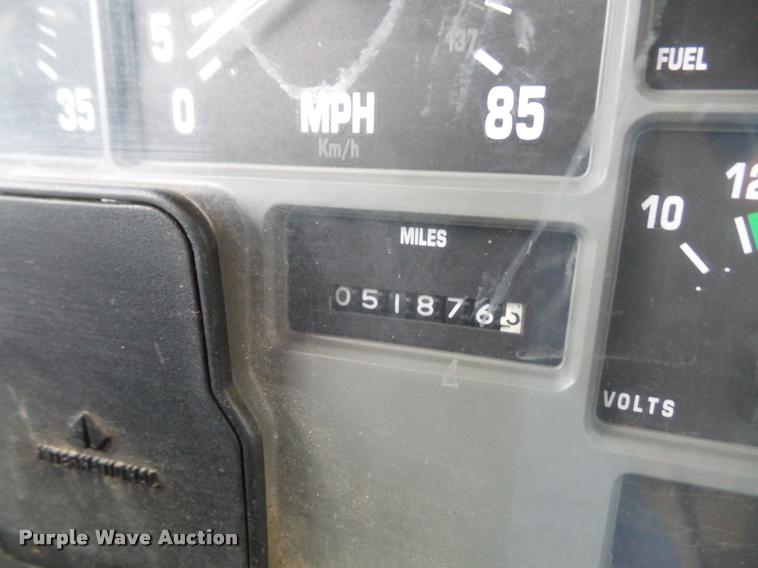 image for item DB0526 1999 International 4700 dump flatbed truck