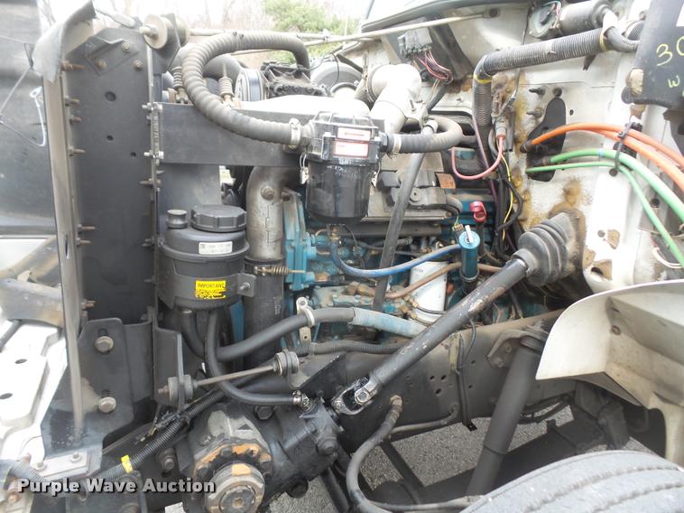 image for item DB0526 1999 International 4700 dump flatbed truck