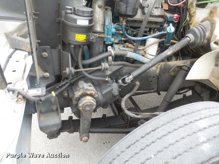 image for item DB0526 1999 International 4700 dump flatbed truck