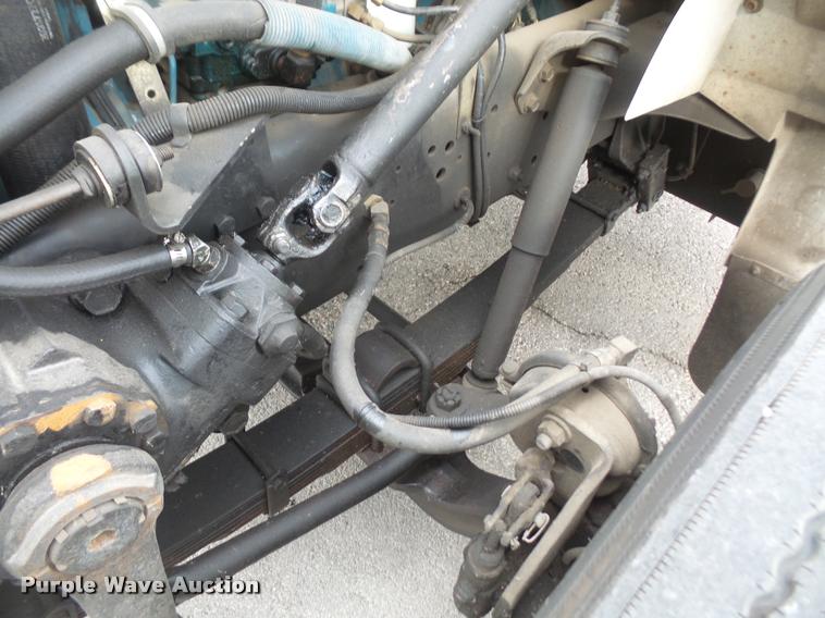 image for item DB0526 1999 International 4700 dump flatbed truck