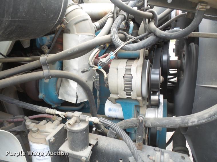 image for item DB0526 1999 International 4700 dump flatbed truck