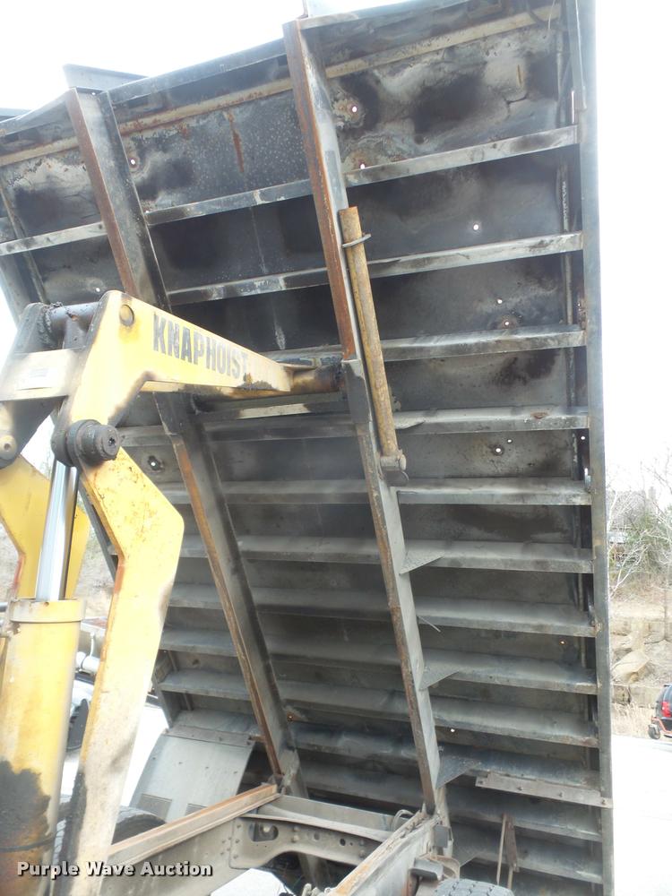 image for item DB0526 1999 International 4700 dump flatbed truck